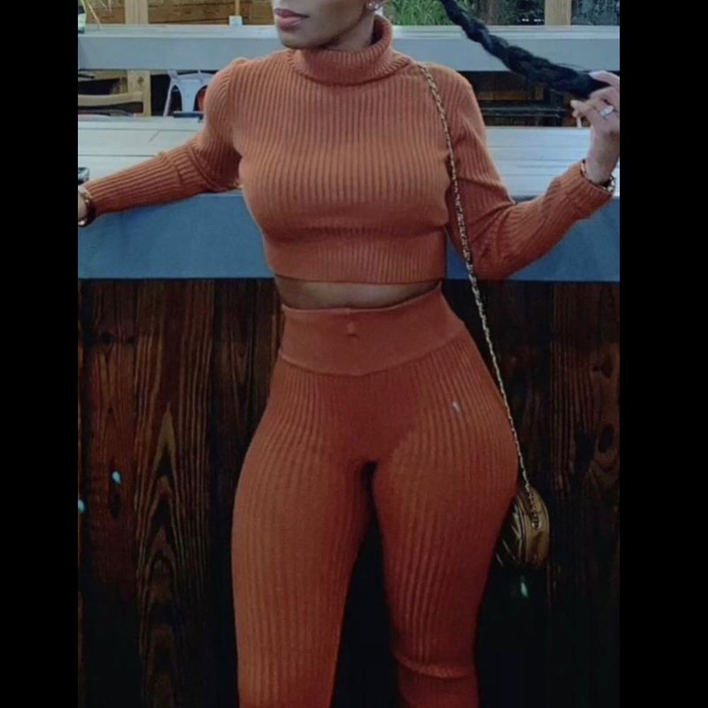 Hello Kitty Orange Set - Picture 2 of 2